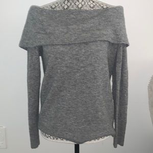 Abercrombie & Fitch gray nit off shoulder